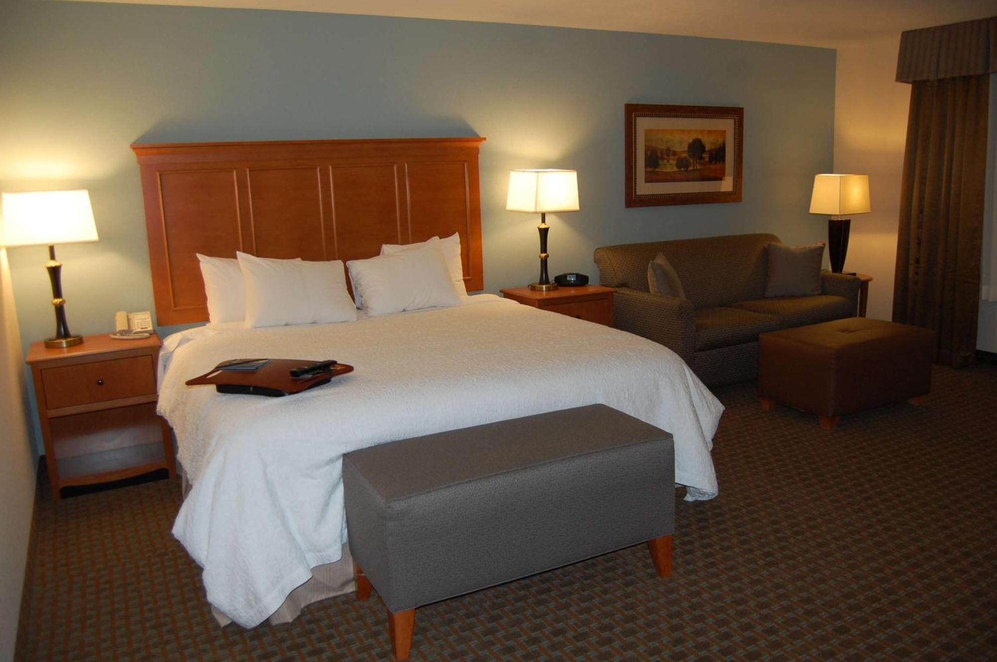 Hampton Inn Sidney Bagian luar foto
