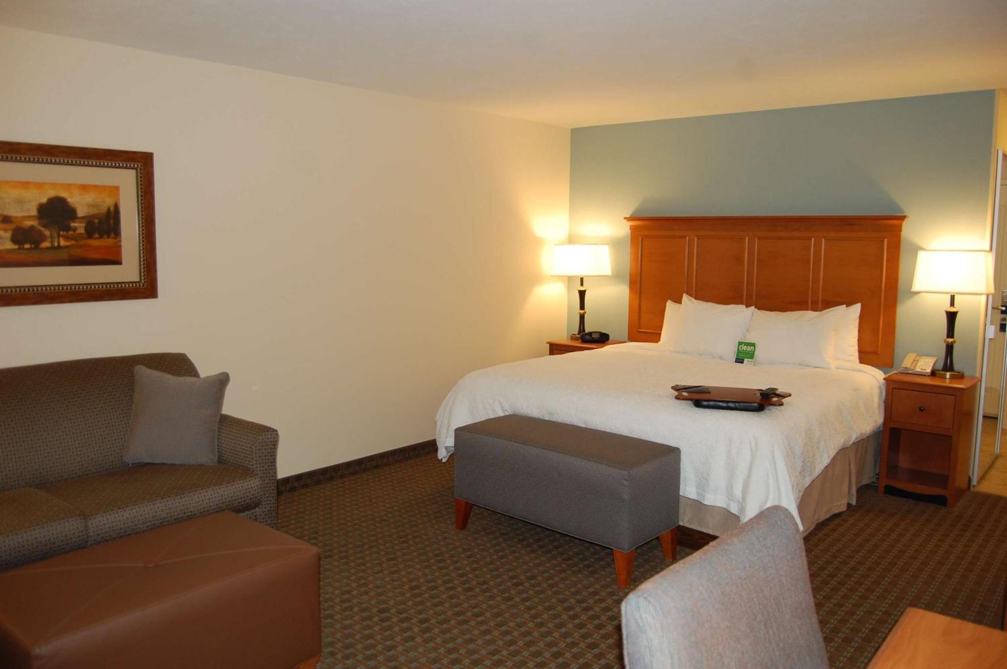 Hampton Inn Sidney Bagian luar foto