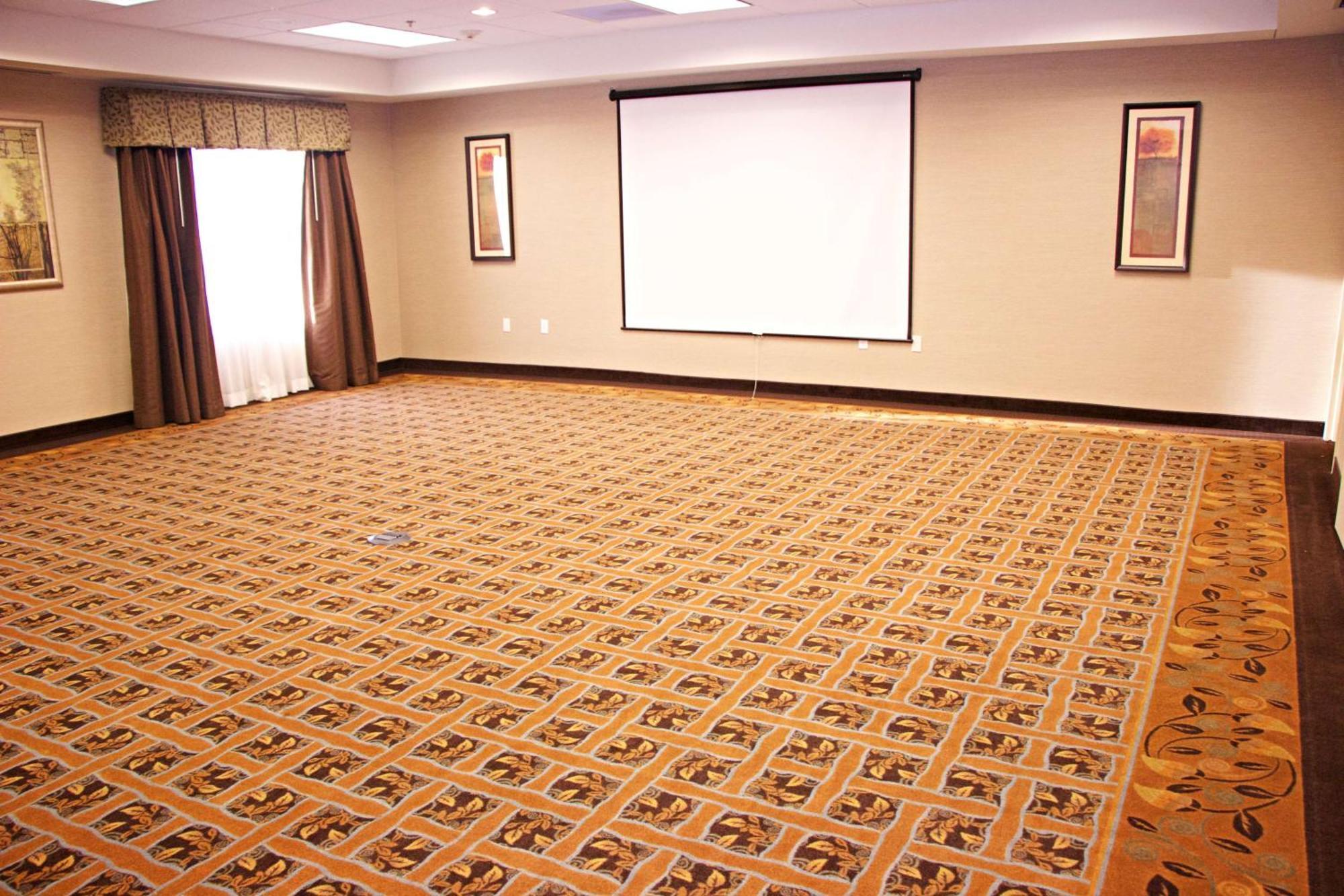 Hampton Inn Sidney Bagian luar foto