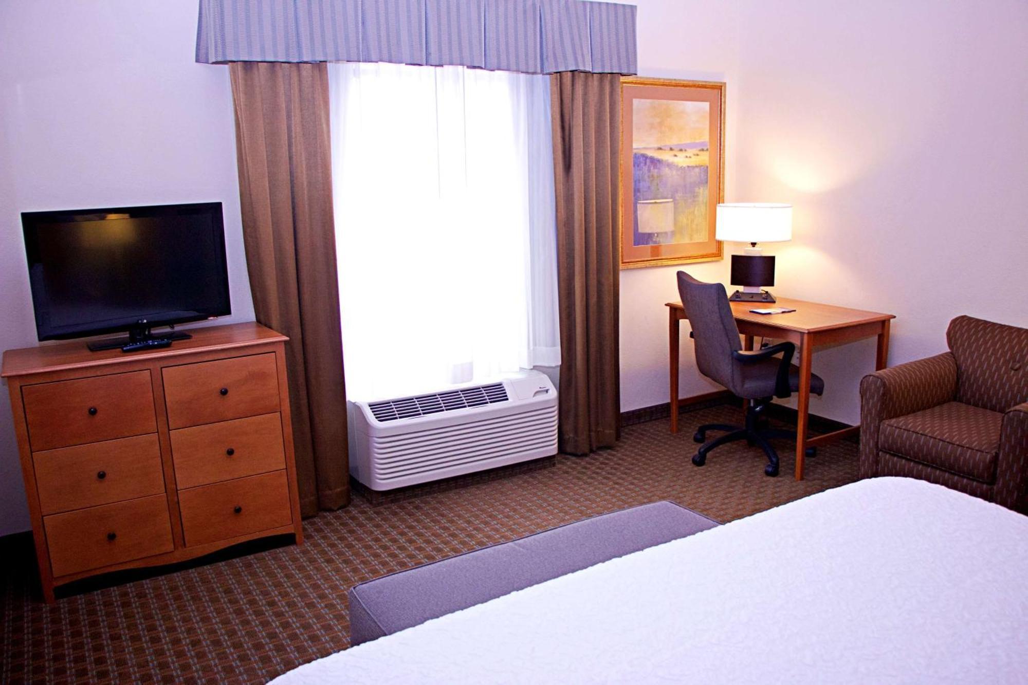 Hampton Inn Sidney Bagian luar foto