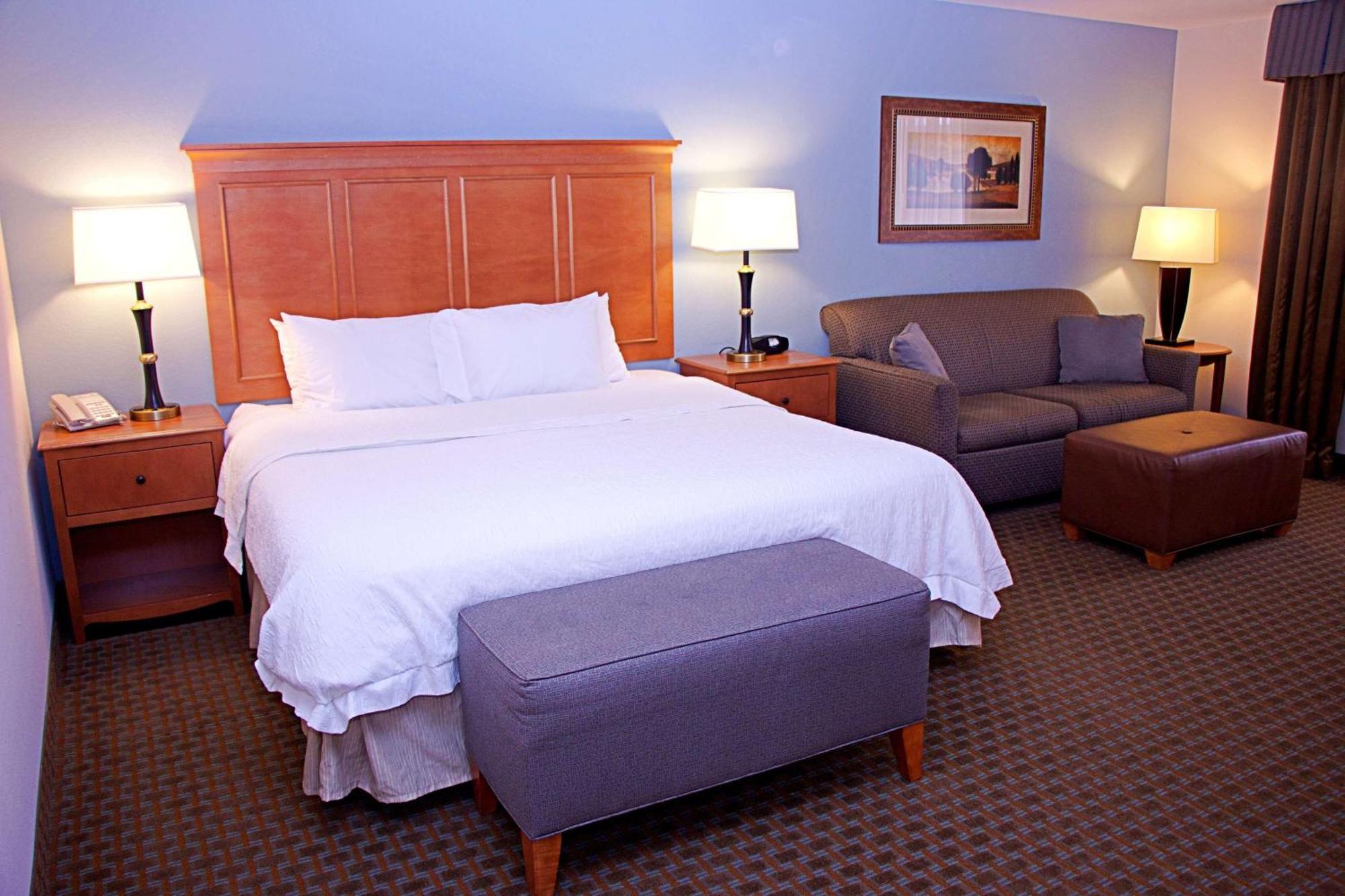 Hampton Inn Sidney Bagian luar foto